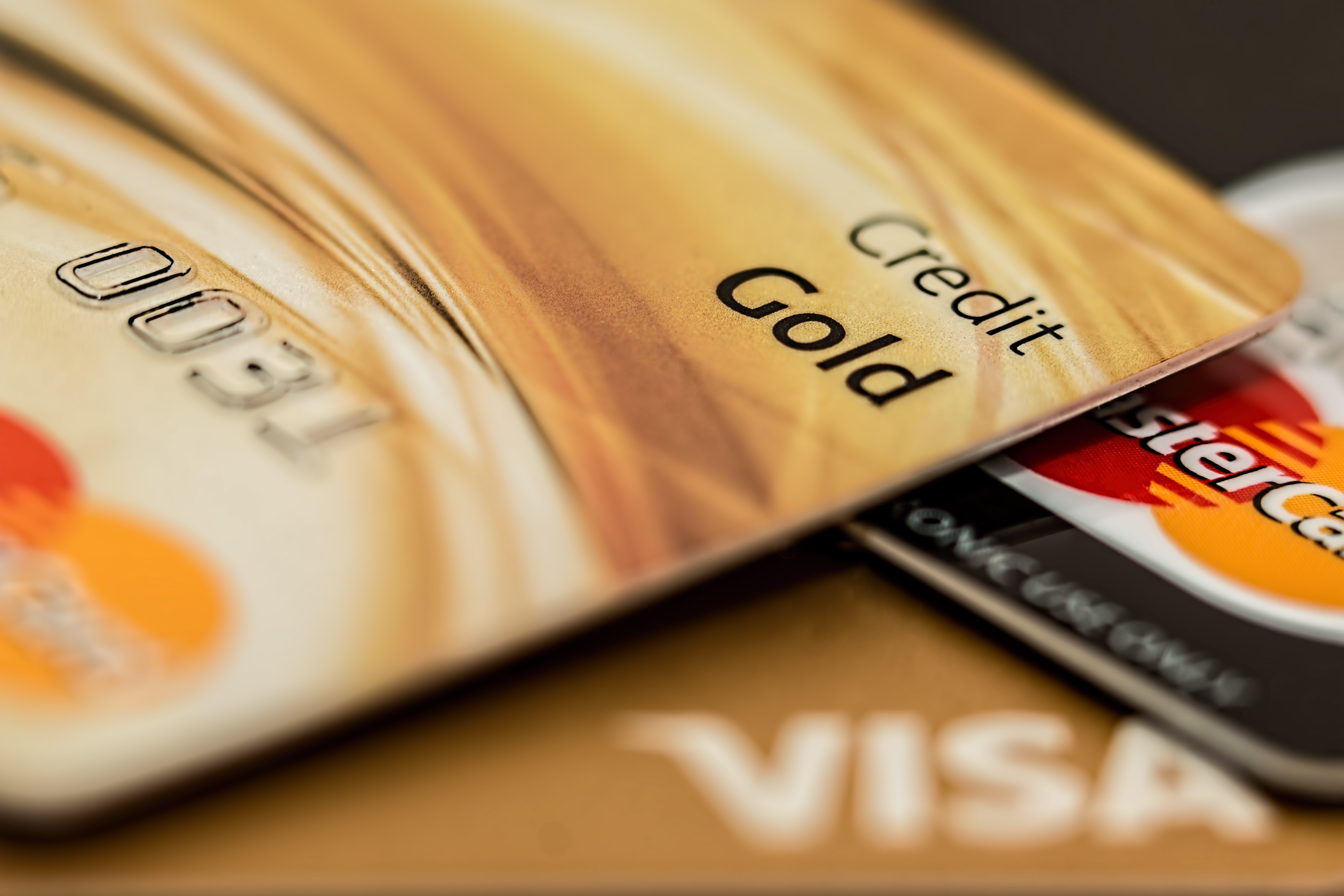 Cara Aman Menggunakan Kartu Kredit